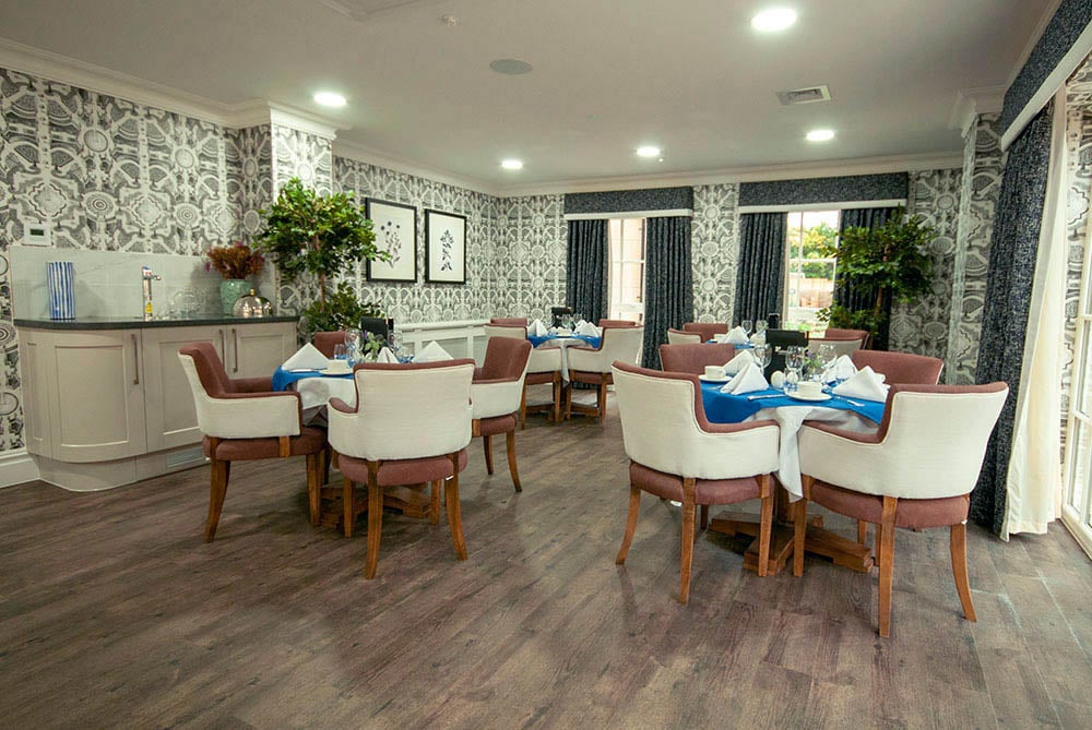 GF-Dining-1